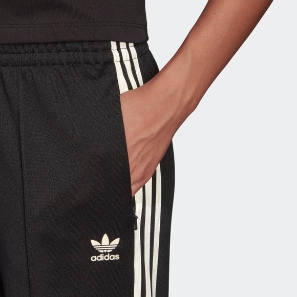 Adidas black shorts with zipper pockets - Picture 6 of 6